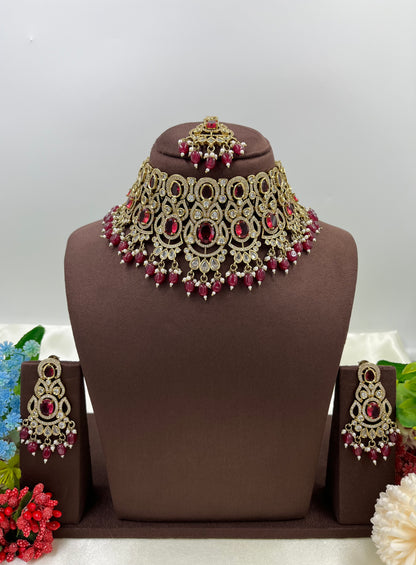 Suniti Premium Victorian Choker Necklace