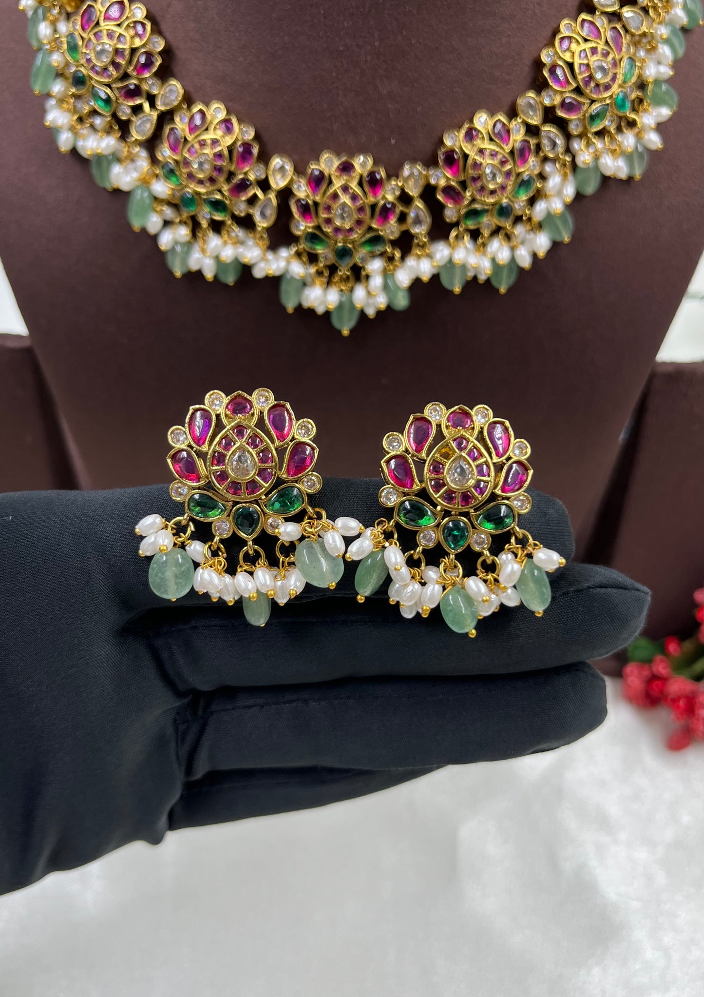 Kirti Traditional Victorian Necklace