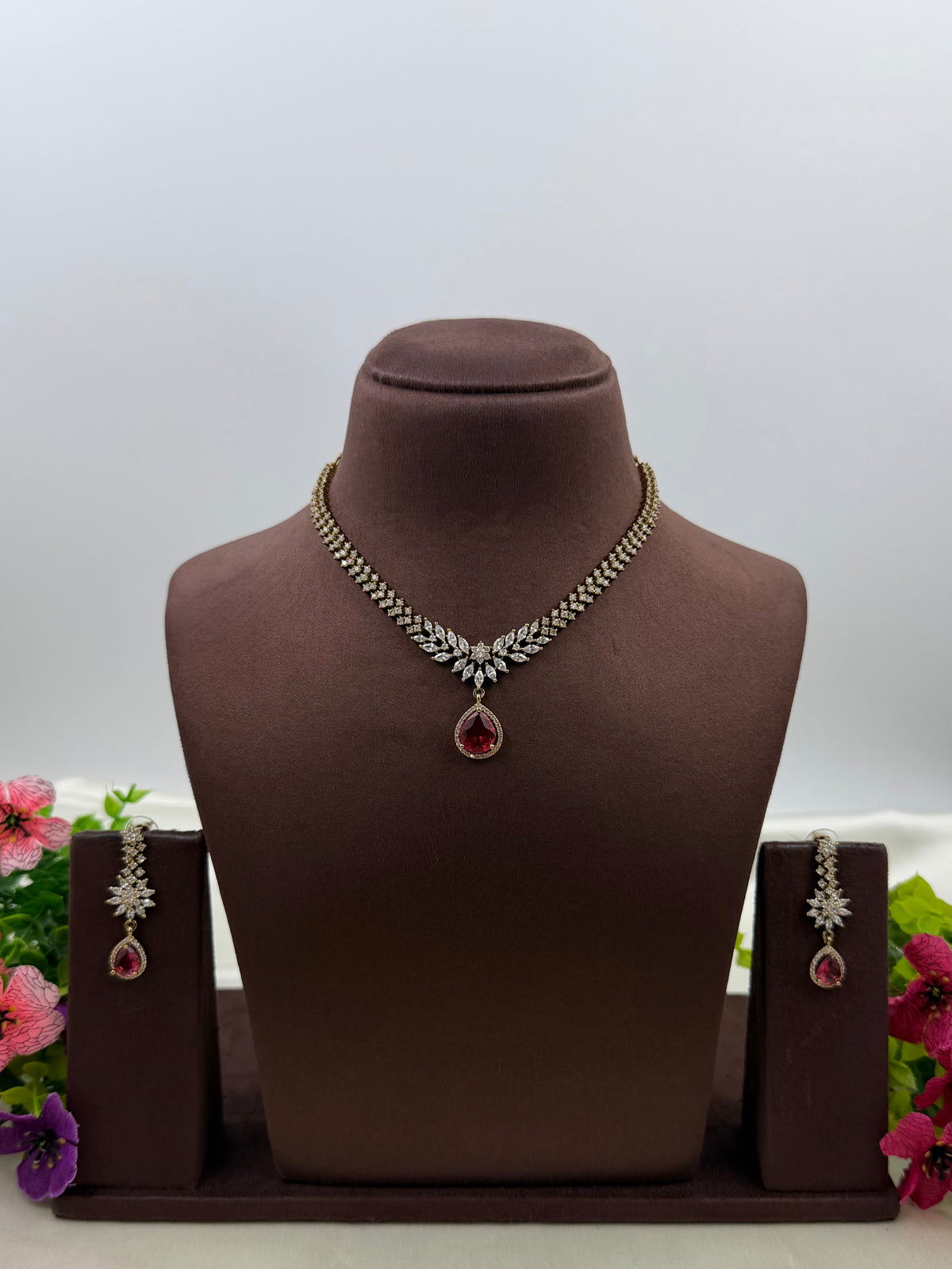 Stella Victorian Delicate Necklace Set