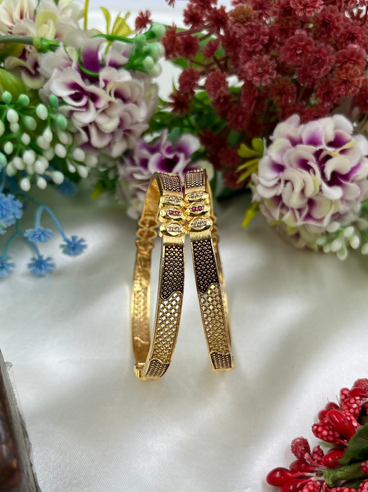 Aarika Gold Bangles