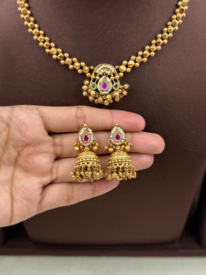 Vinita Chorski Necklace Set
