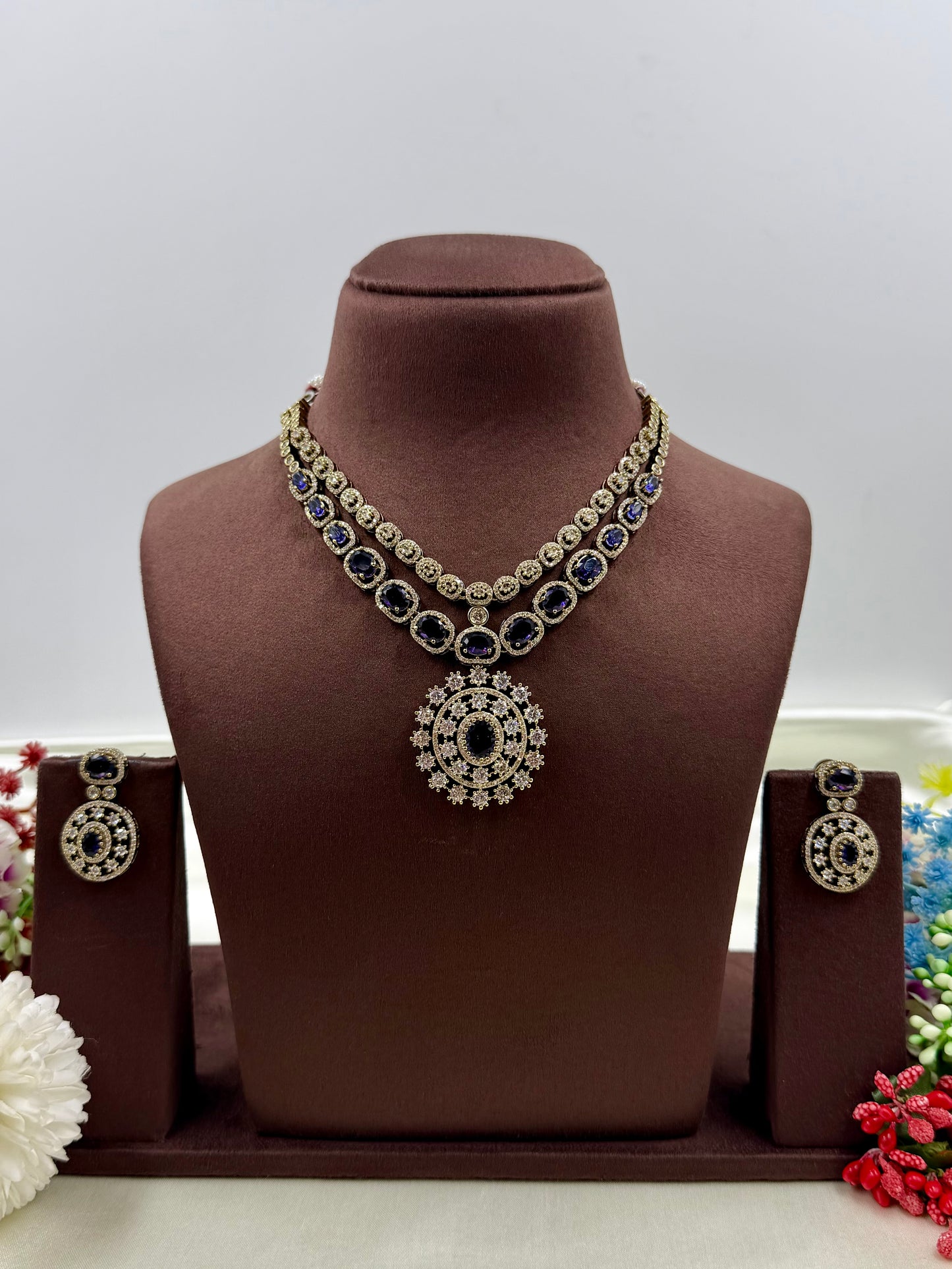Neha Victorian Necklace