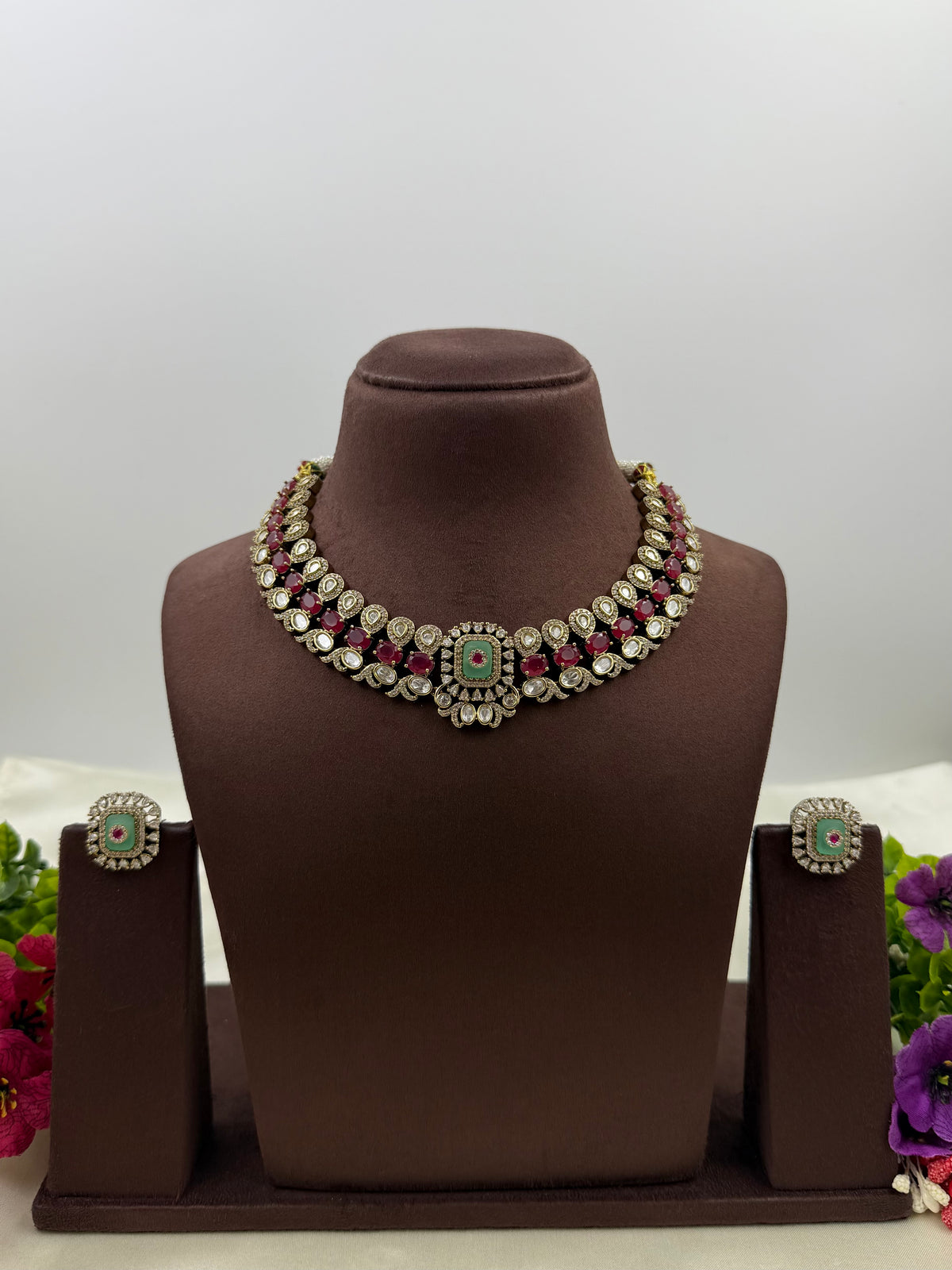 Heeral Victorian Necklace Set