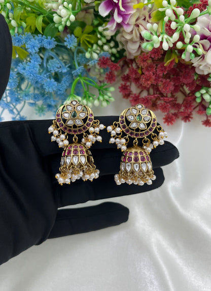 Sanuja Moti Jhumki
