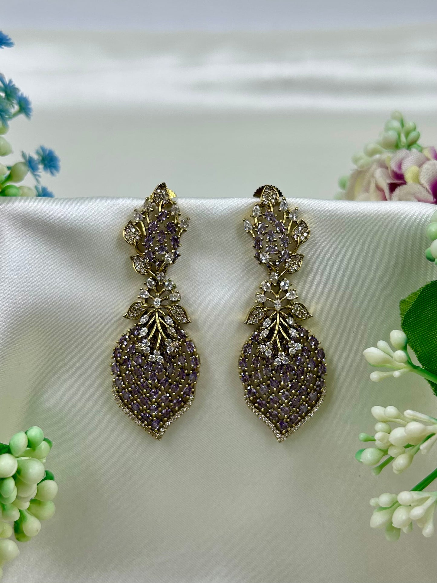 Kaira Victorian Premium Earring