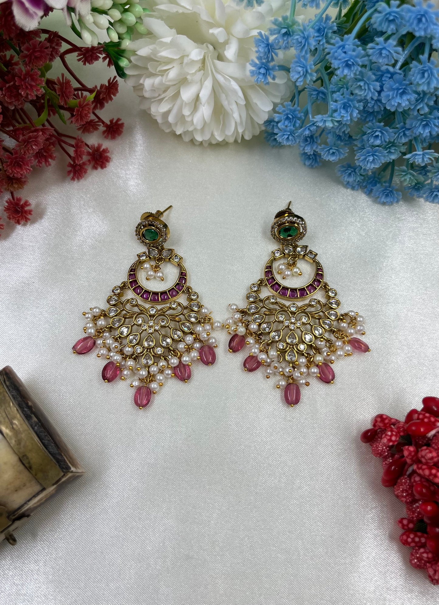 Niki Victorian Earing