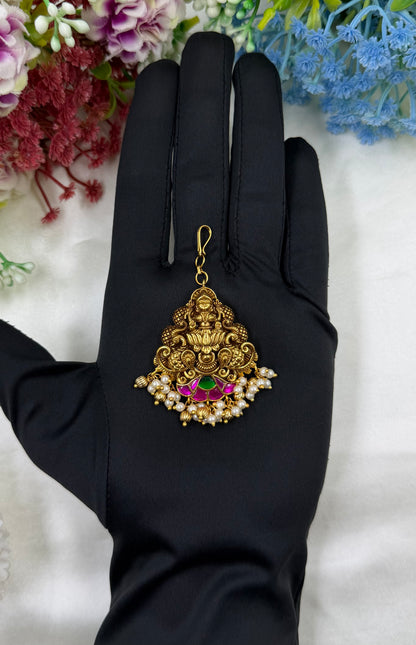Vedanti South Indian Pachi Kundan Mang Tika
