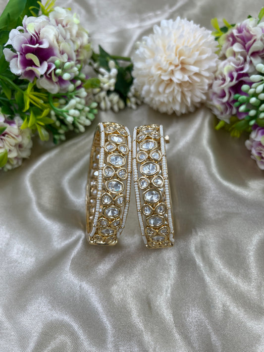 Saiyaara Pearl Moissanite Kundan Bangles