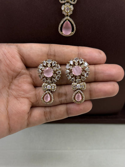 Diya Victorian Delicate Necklace Set