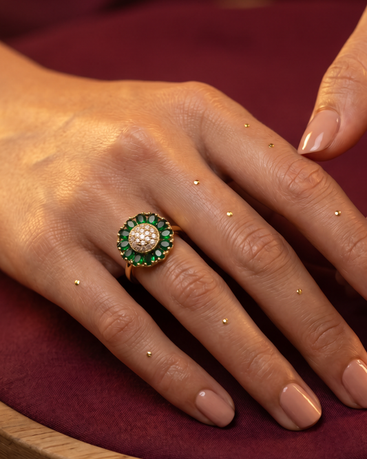 Aabha Victorian Finger Ring