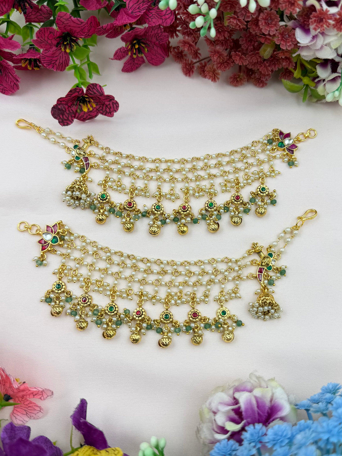 Soumya Pachi Kundan Ear Chain