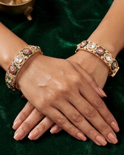 Glori Moissanite Kundan Bangles (Openable)
