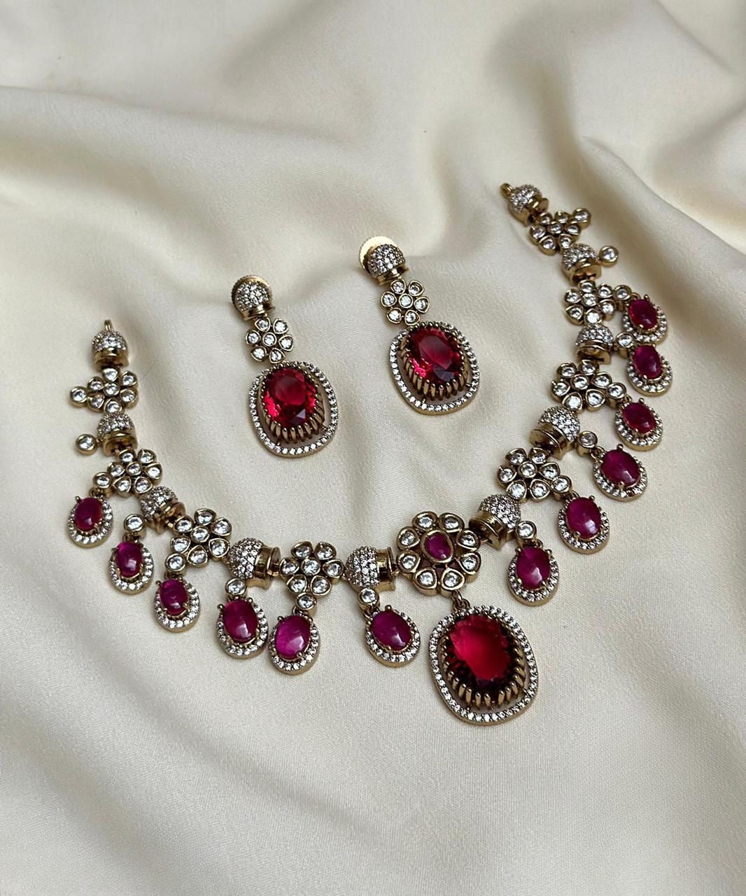 Zia Drop Victorian Necklace Setq