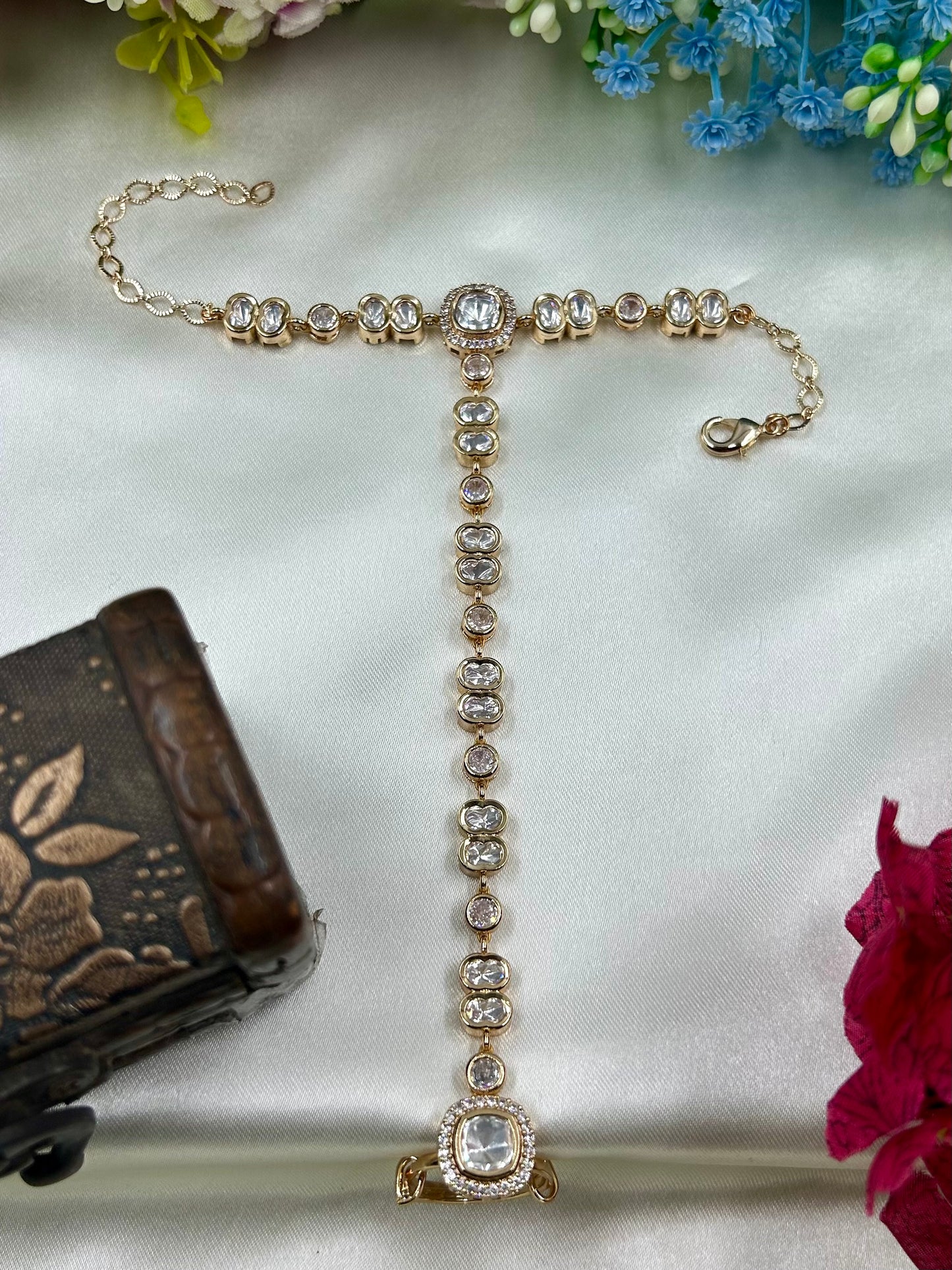 Isha Moissanite Hath Panja