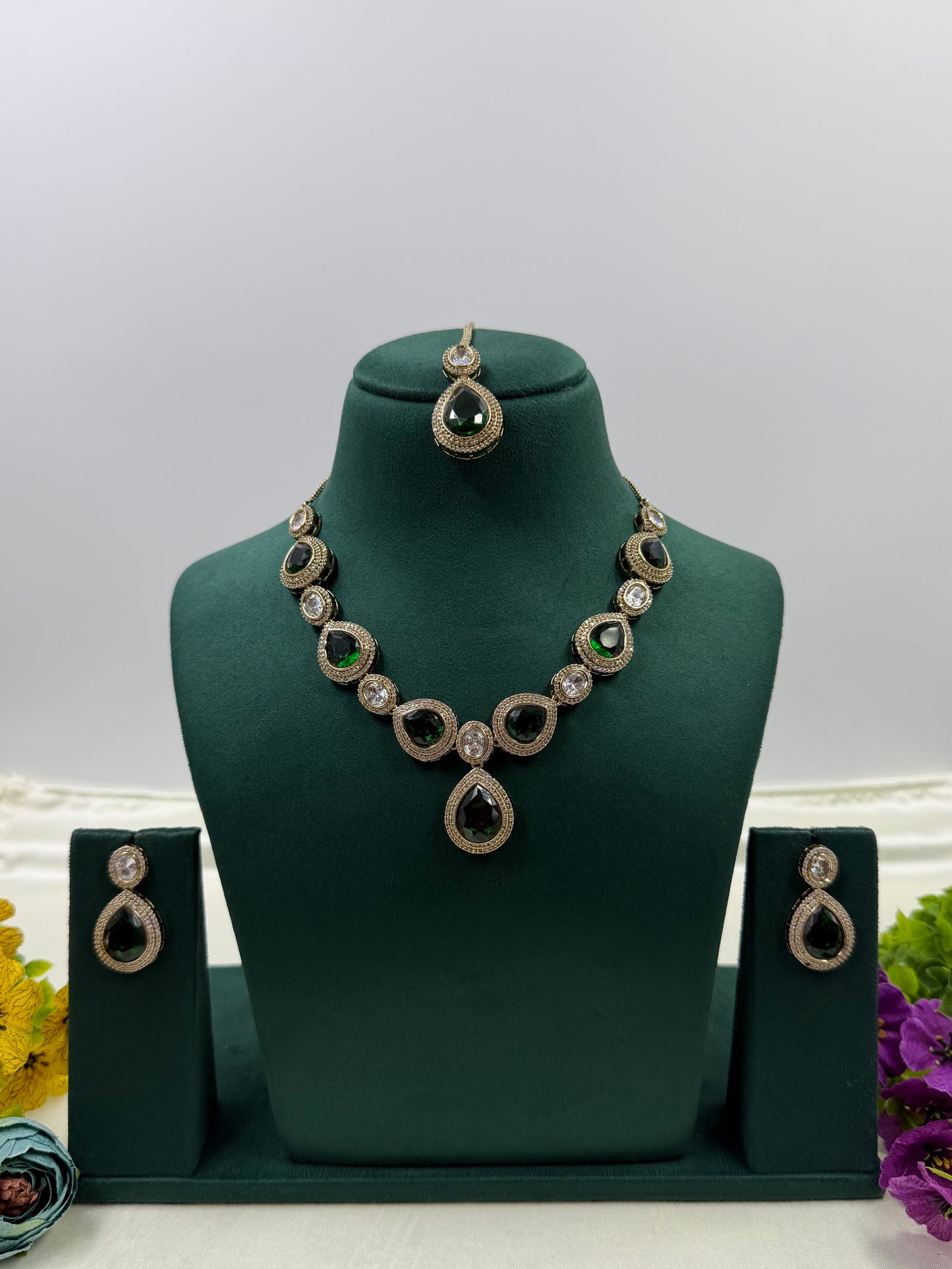 Udita Victorian Necklace