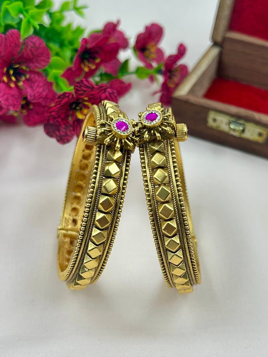 Isha Chorski Bangles (Openable)
