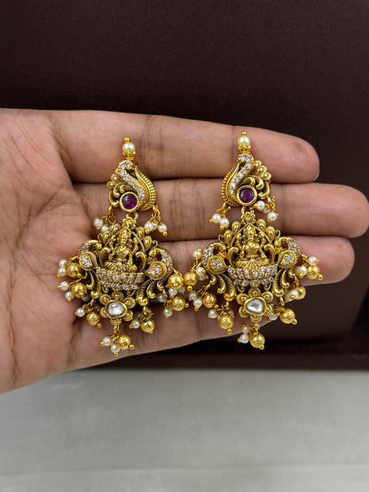 Yogita South Temple Choker Necklace Set
