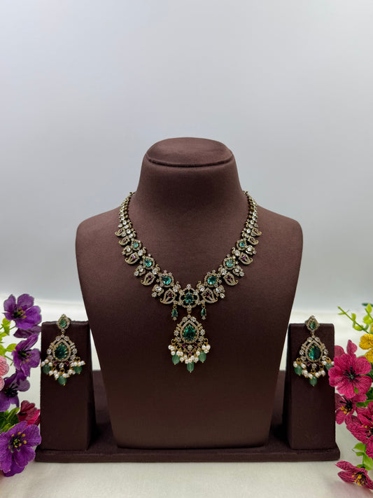 Aroosa Premium Victorian Necklace