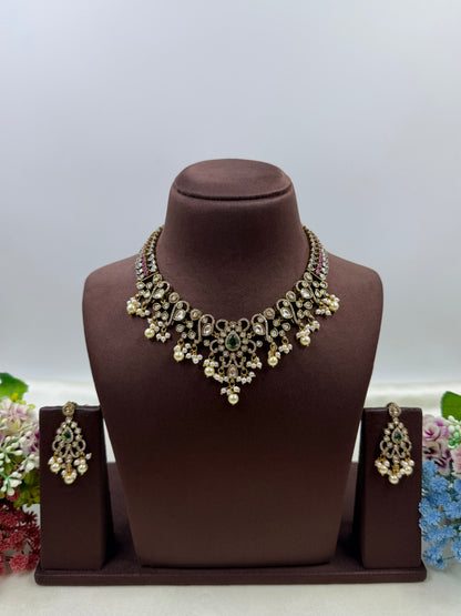 Janhavi Premium Victorian Necklace