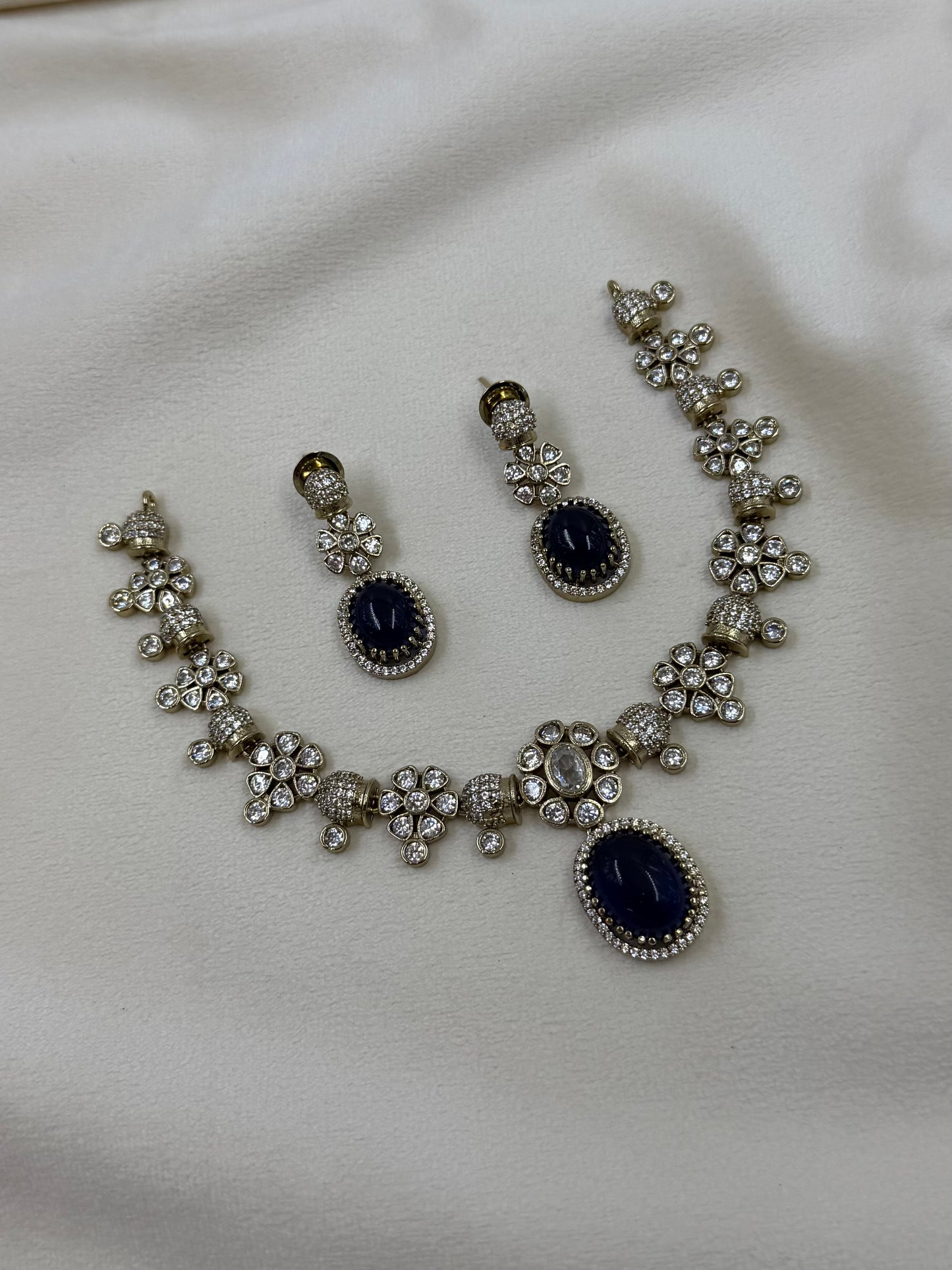 Anne Victorian Delicate Necklace￼