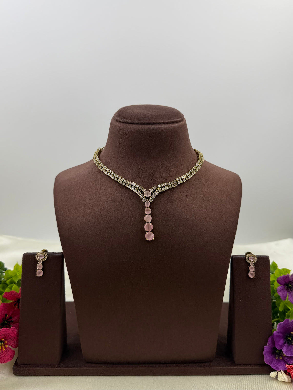 Iris Victorian Delicate Necklace Set