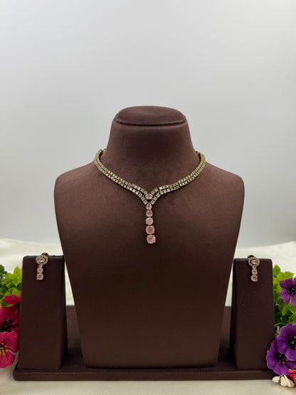 Iris Victorian Delicate Necklace Set