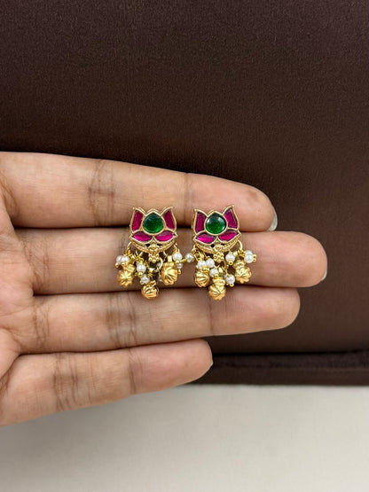 Usha Heritage Delicate Necklace Set