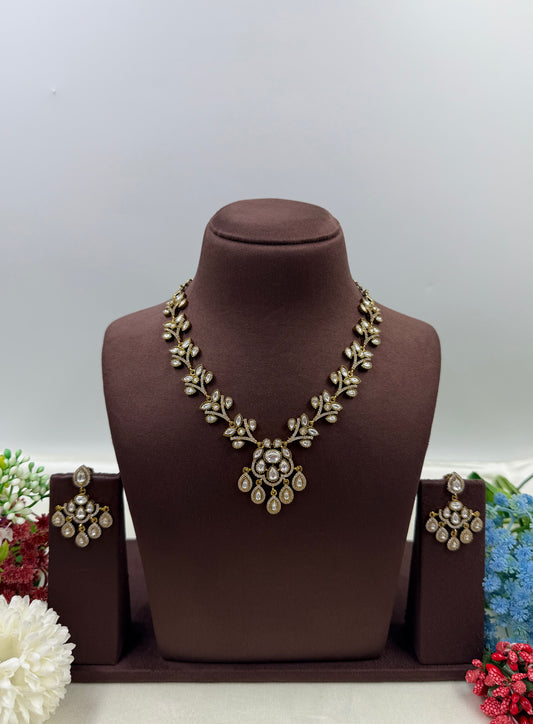 Sanjana Victorian Delicate Necklace