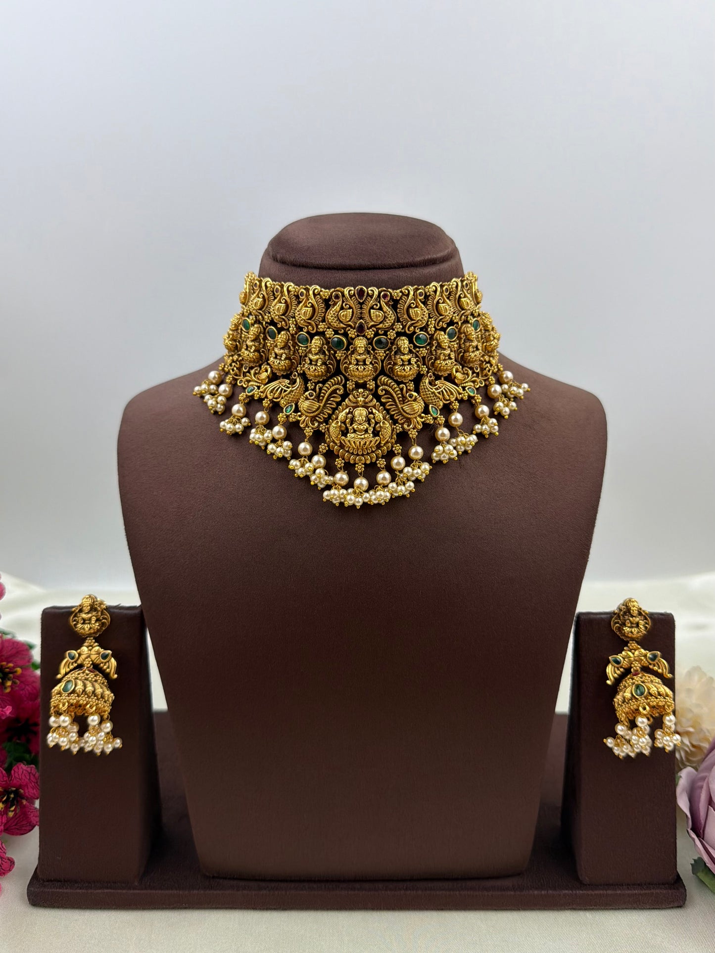 Urmila South Temple Choker Set