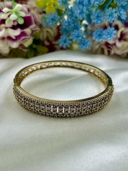 Mamta Victorian Bracelet (Openable)