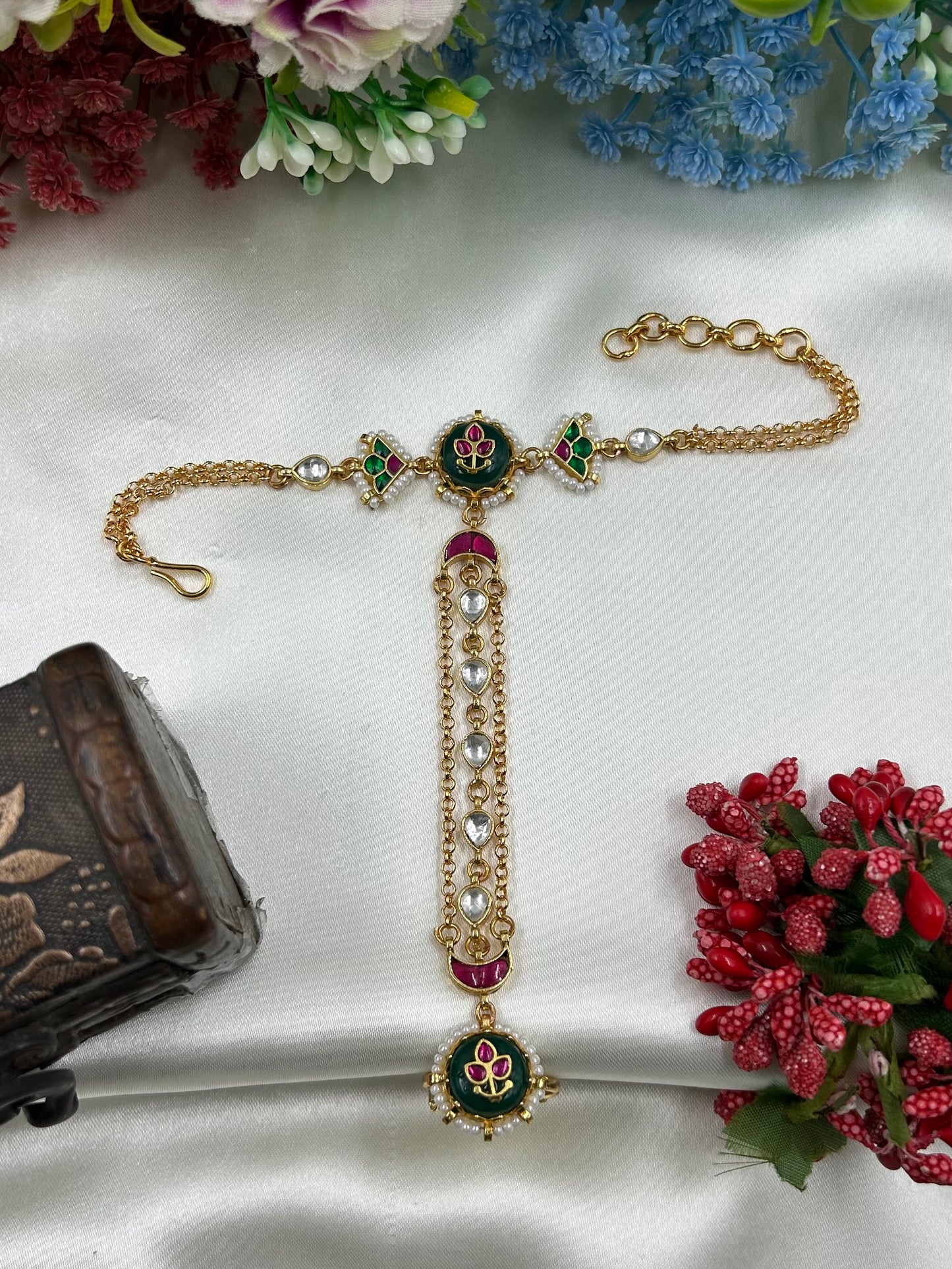 Pooja Pachi Kundan Hath Panja (One Pis)