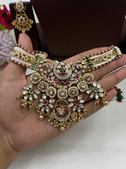 Dipali Pachi Kundan Choker Set