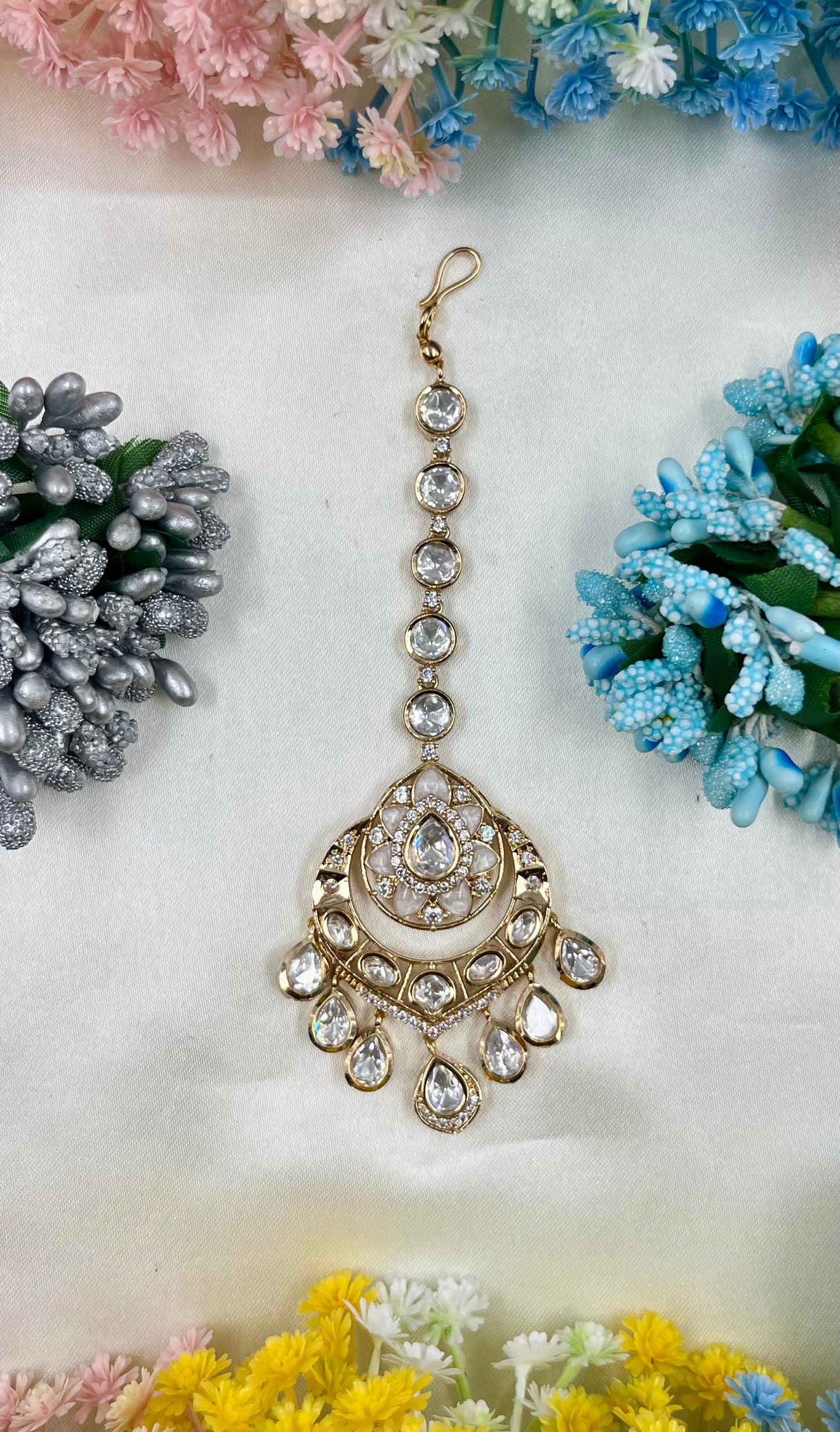 Kritika Moissanite Mang Tika
