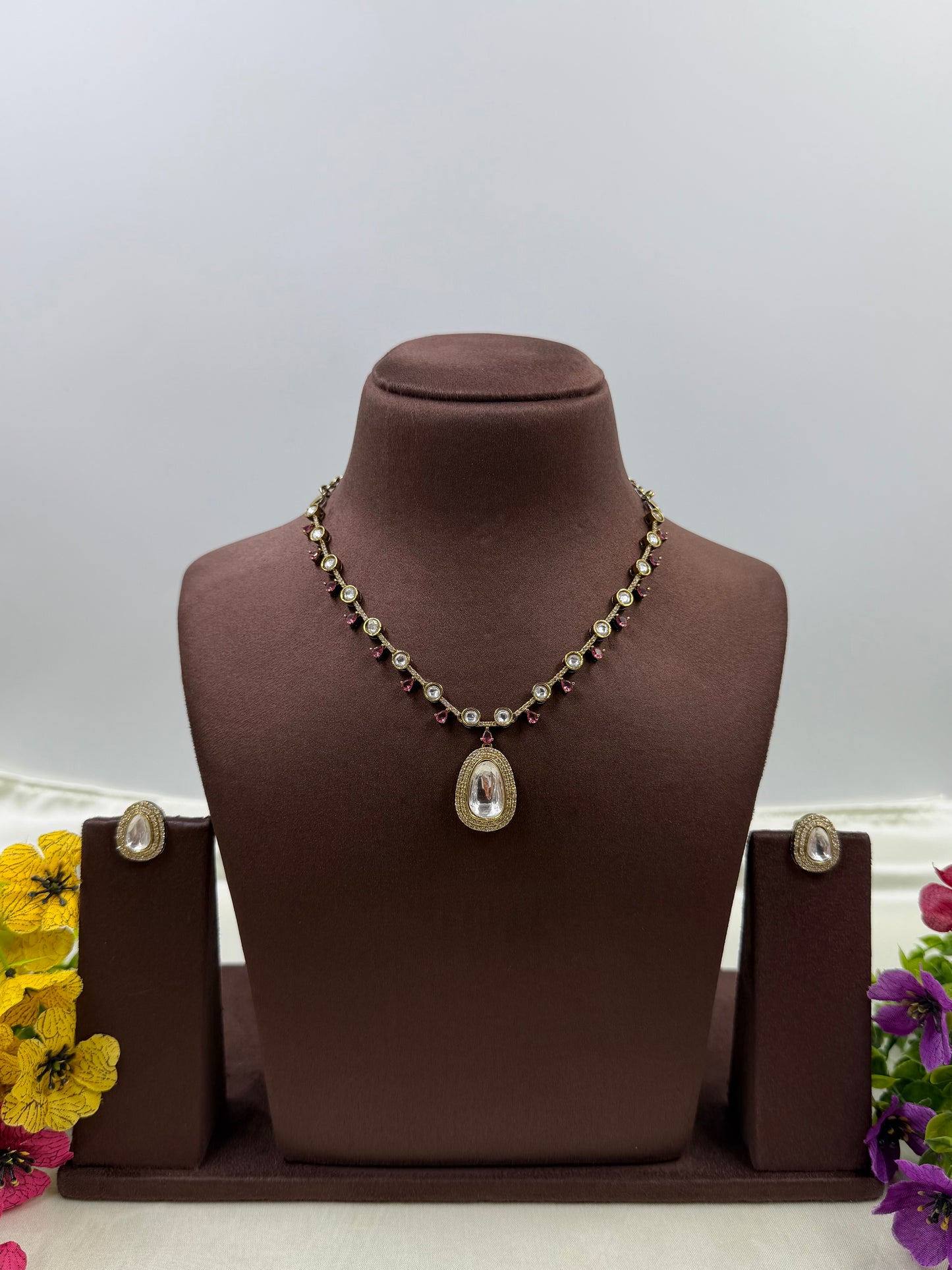 Shanaya Victorian Delicate Necklace