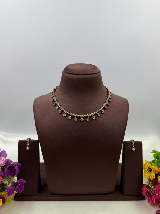 Amira Victorian Delicate Necklace