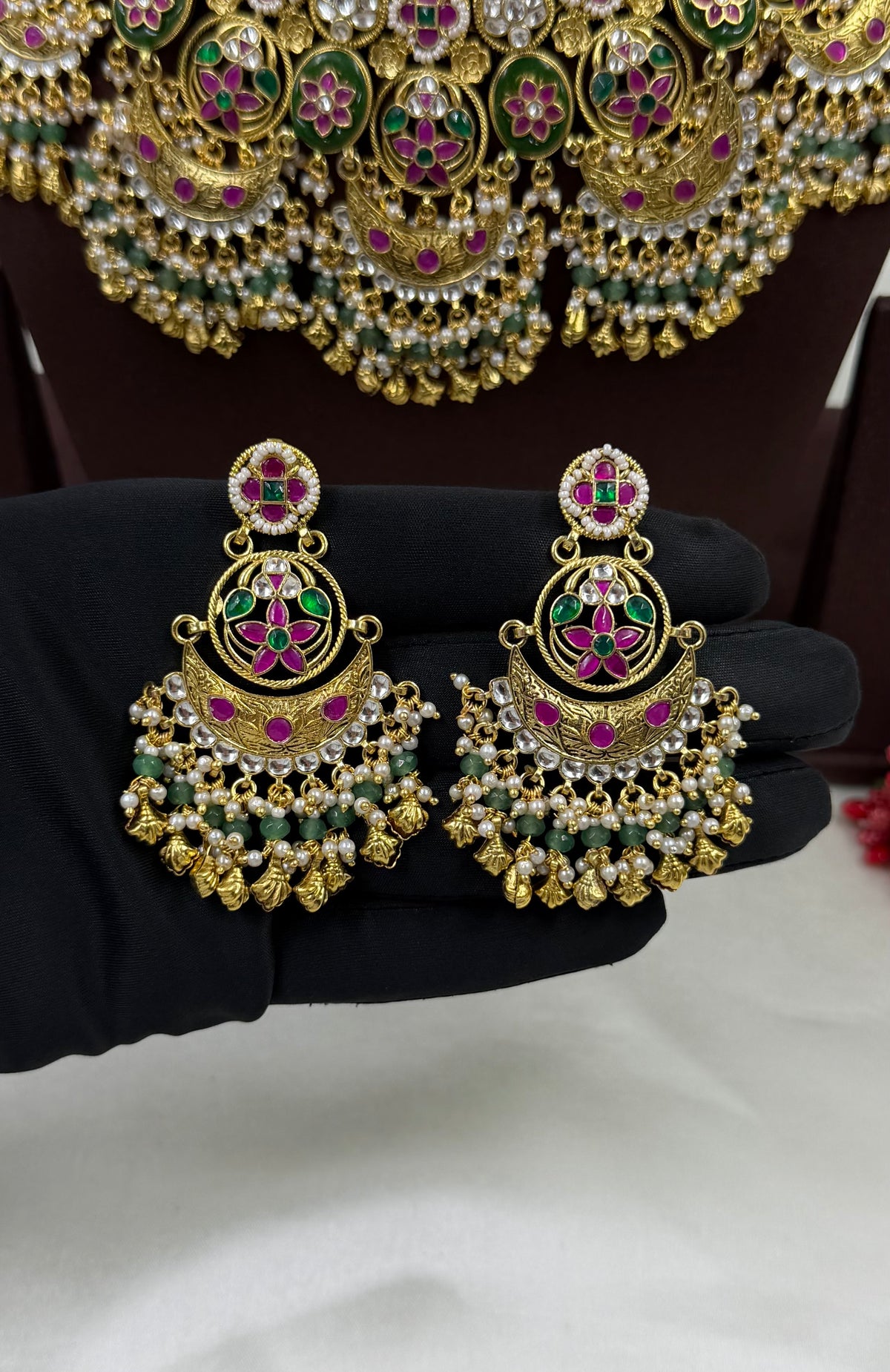 Aparna Pachi Kundan Necklace Set
