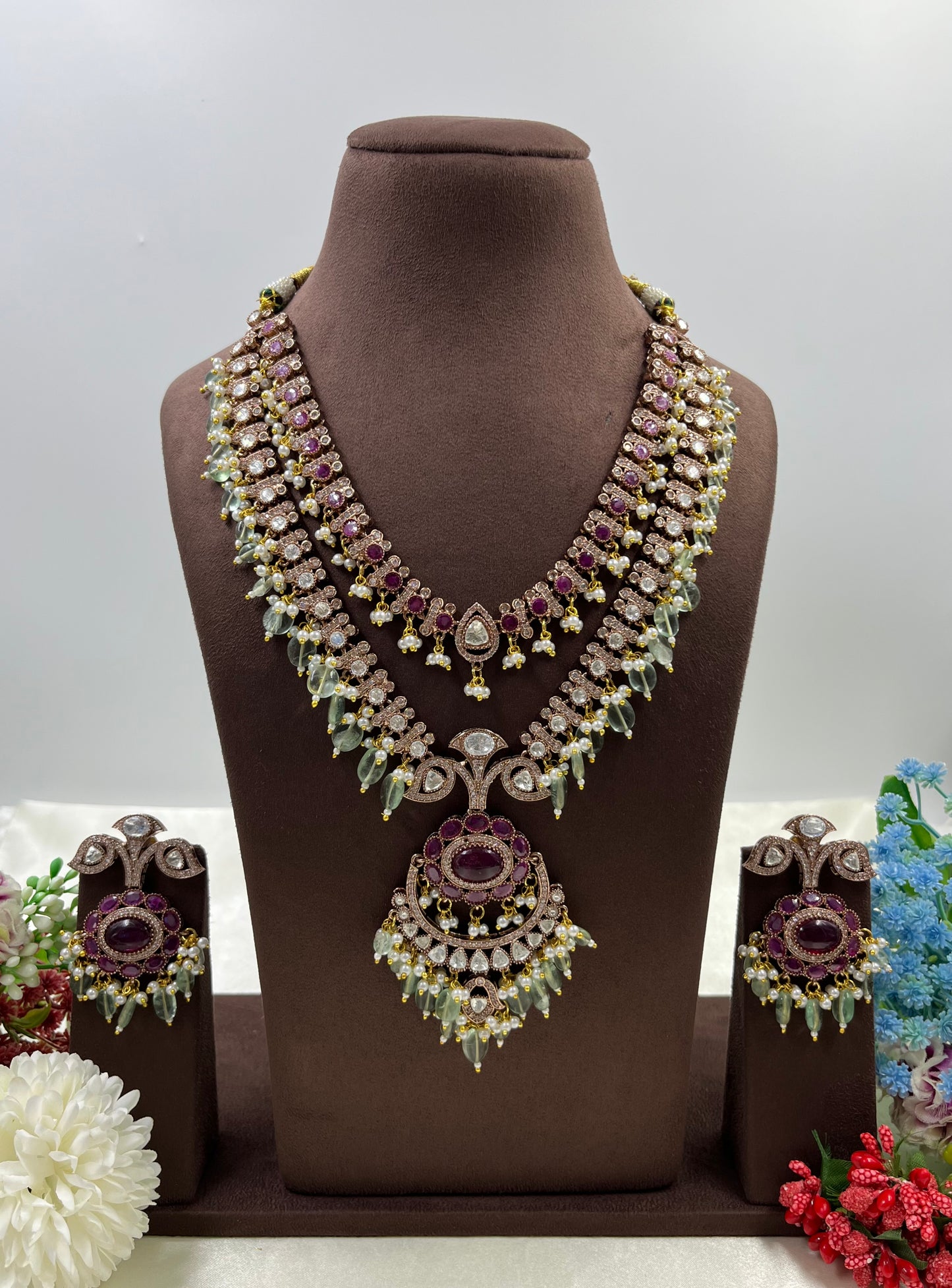 Viva Premium Antique Rose VictorianNecklace Set