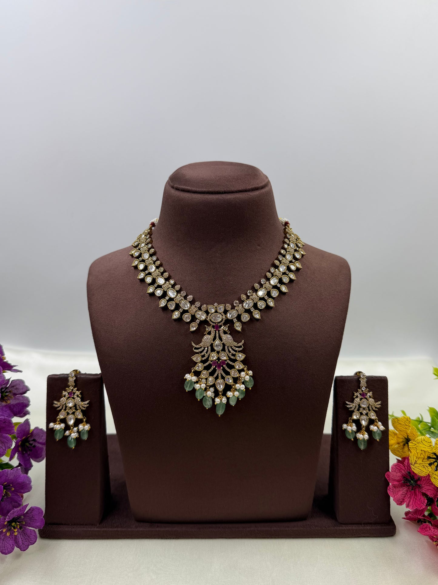 Anvi Victorian Premium Necklace