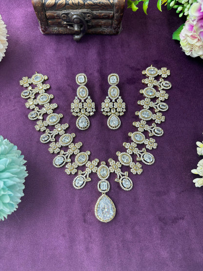Era Regal Sparkle Victorian Necklace Set.