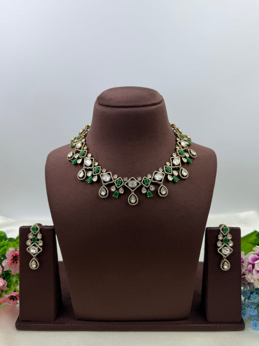 Mahira Premium Victorian Necklace Set