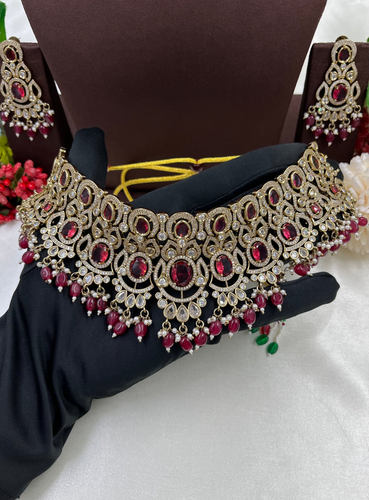 Suniti Premium Victorian Choker Necklace