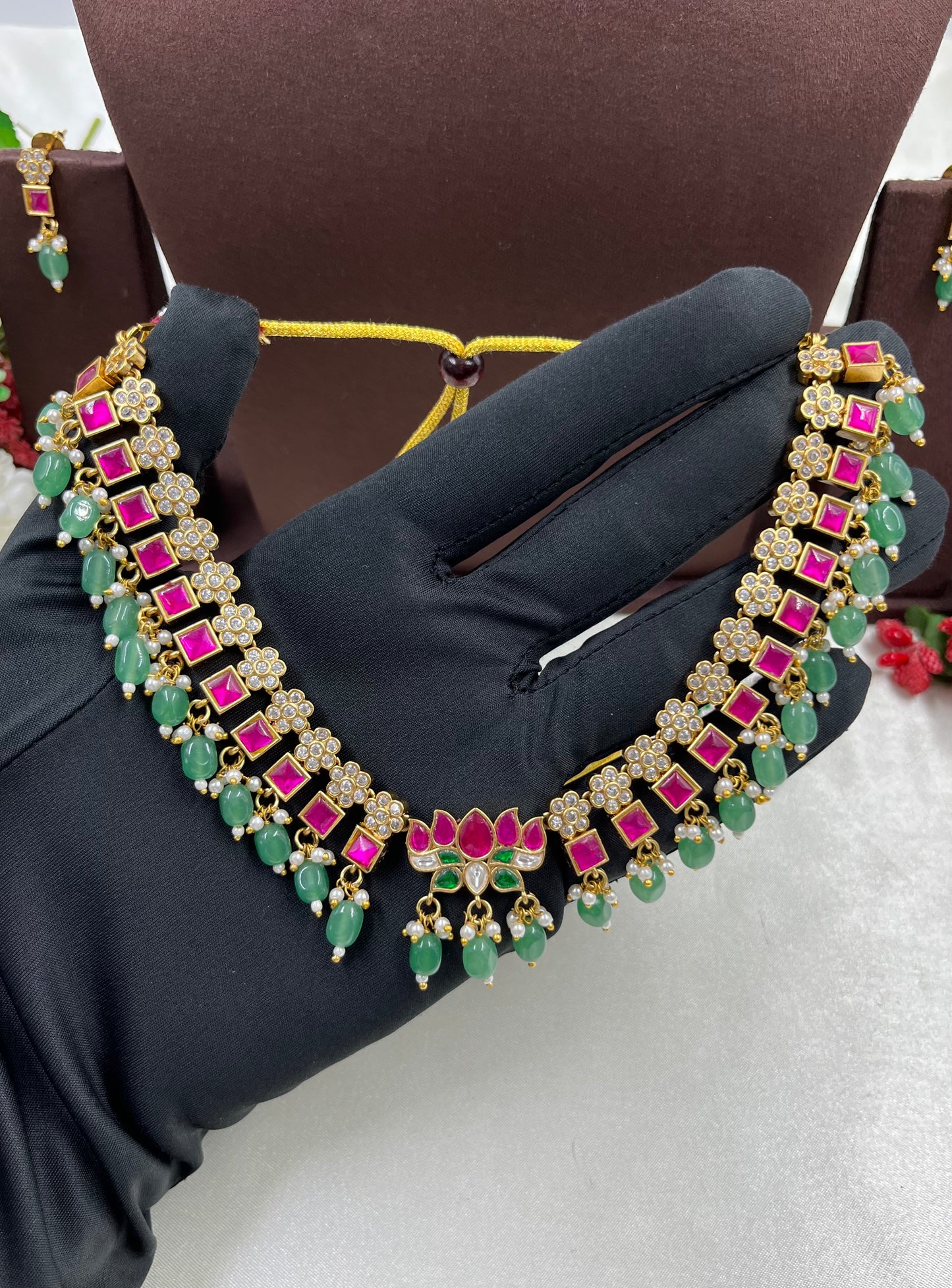 Disha Pachi Kundan Necklace