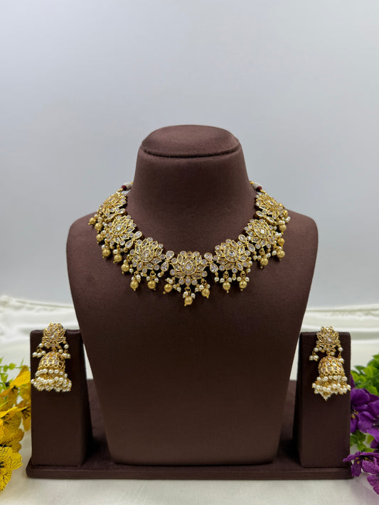 Janvi Victorian Traditional Premium Necklace