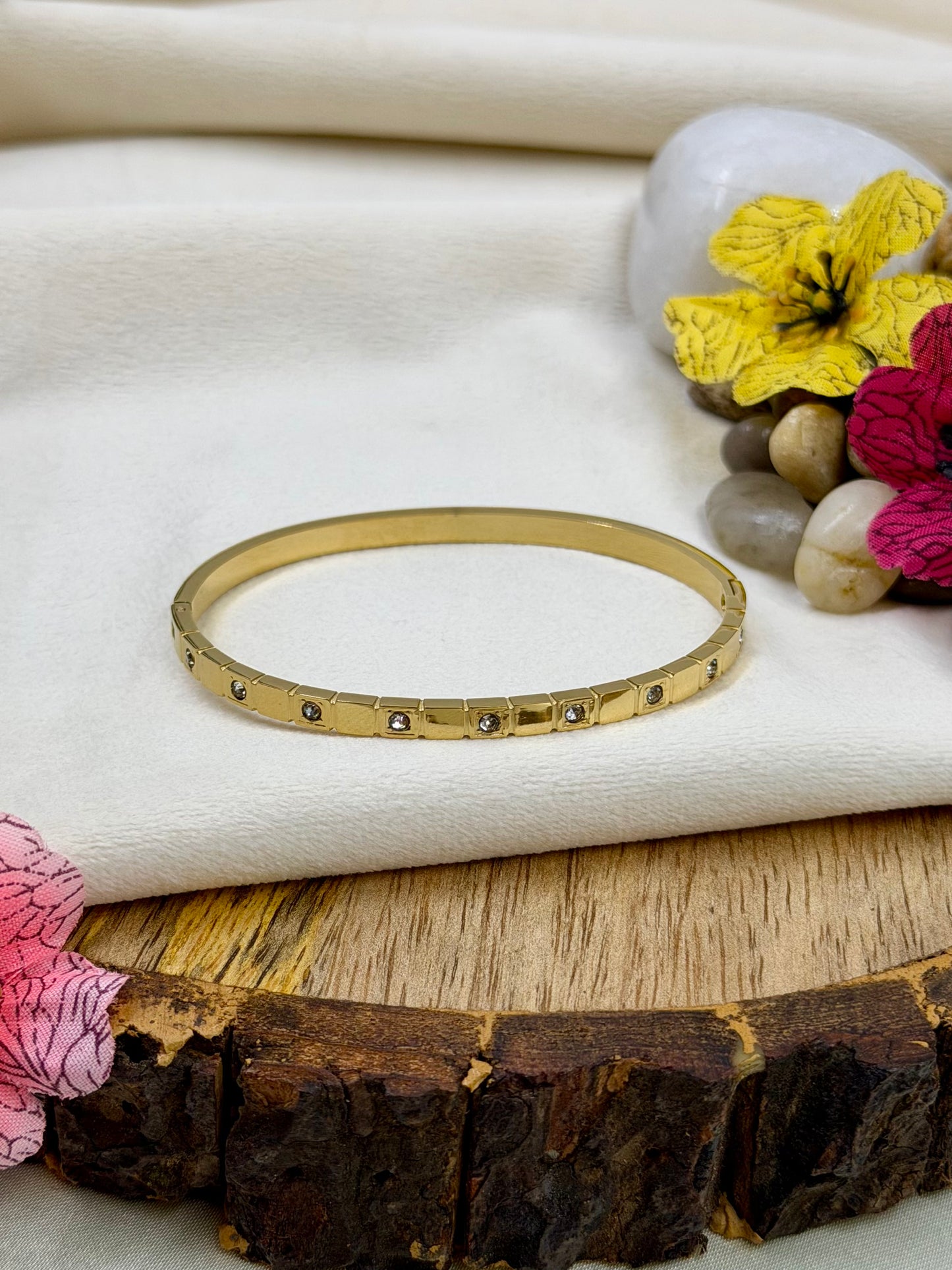 Rumi Anti-Tarnish Stainless Steel Bracelet (Openable)