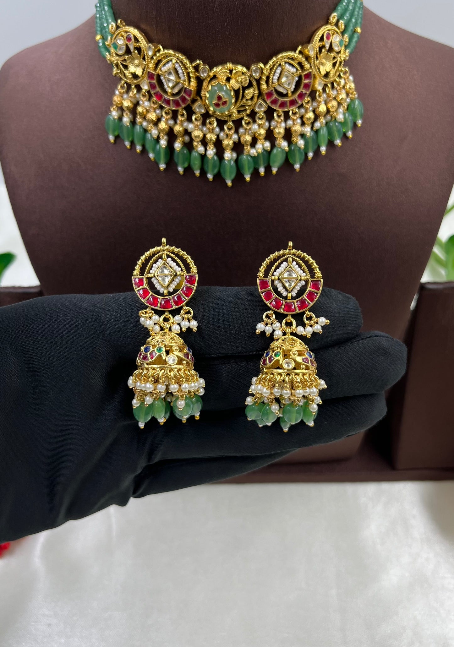 Divya Pachi Kundan Choker Necklace