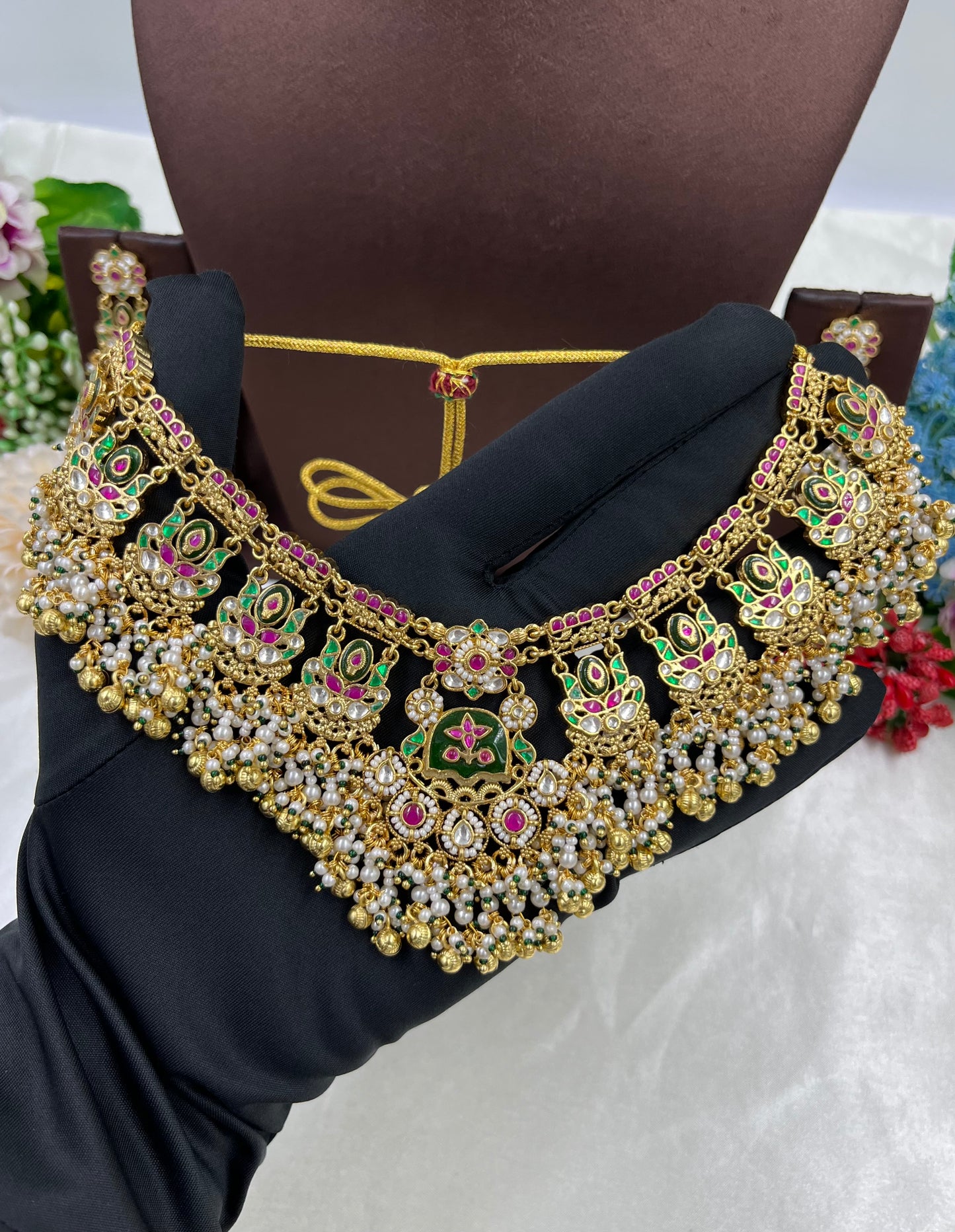 Mahika Pachi Kundan Necklace
