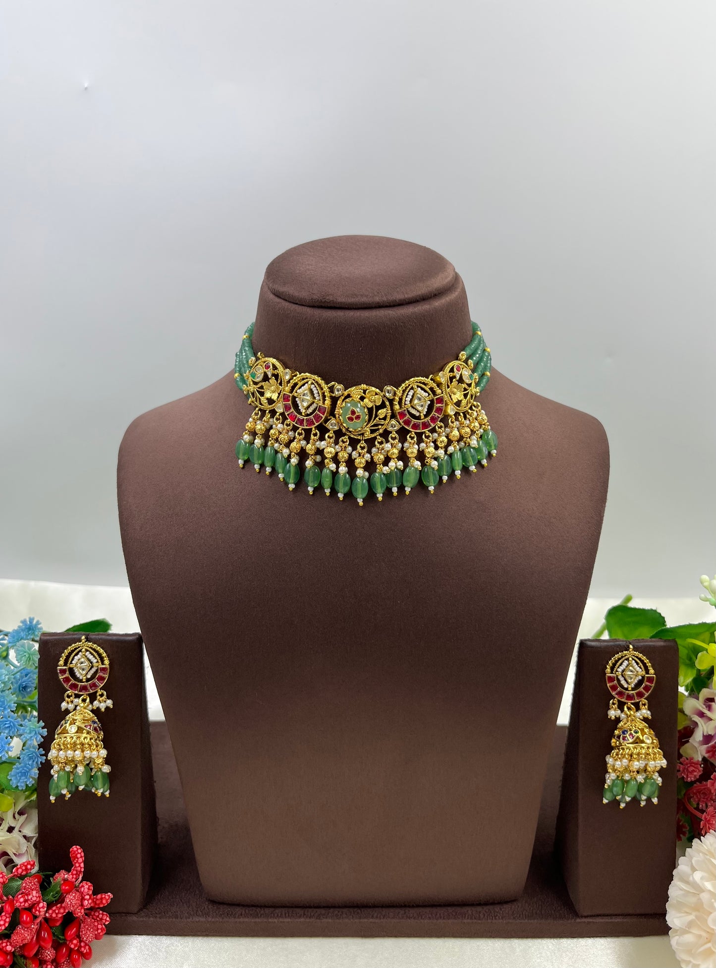Divya Pachi Kundan Choker Necklace