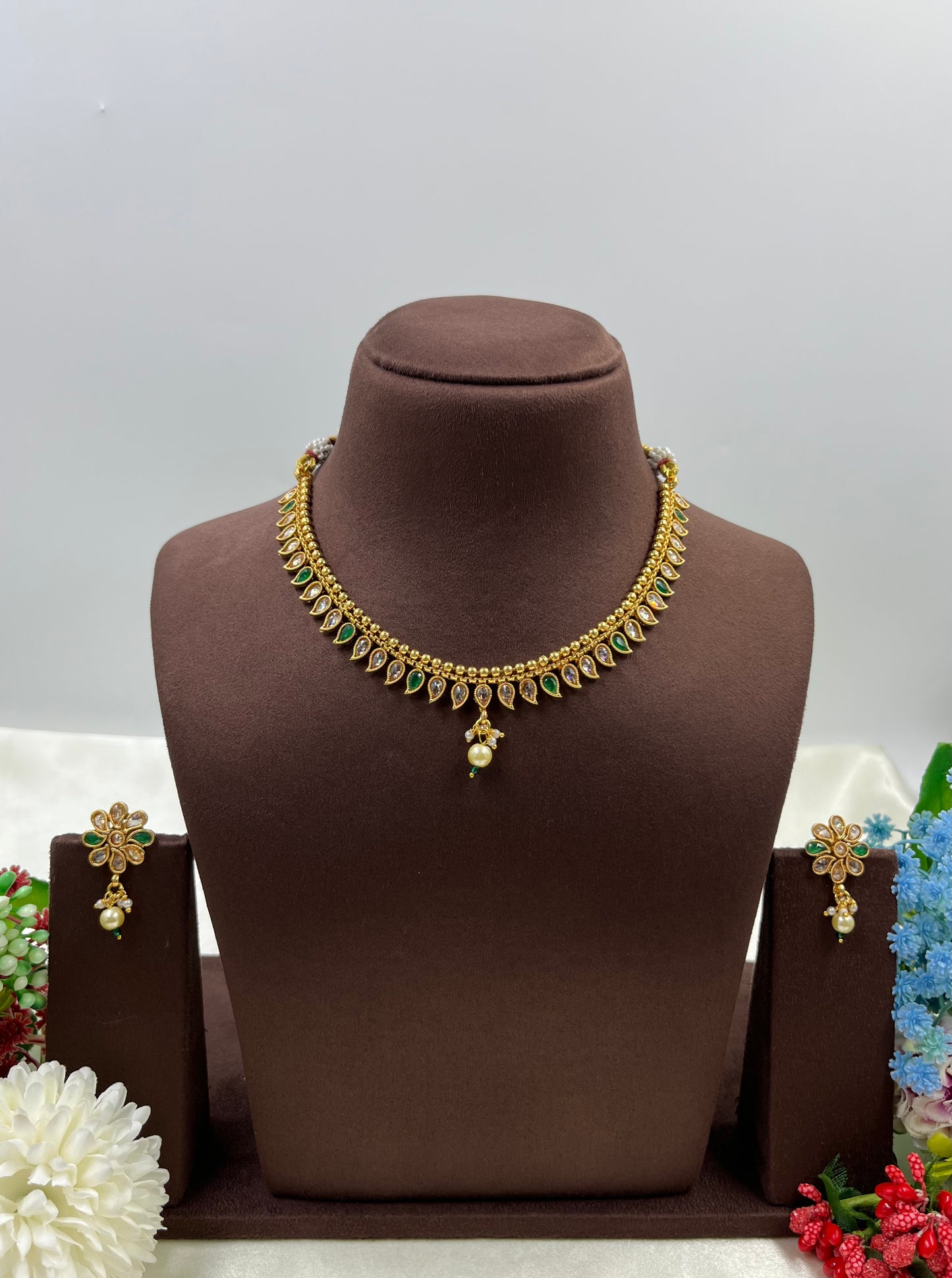 Lata Delicate Traditional Necklace