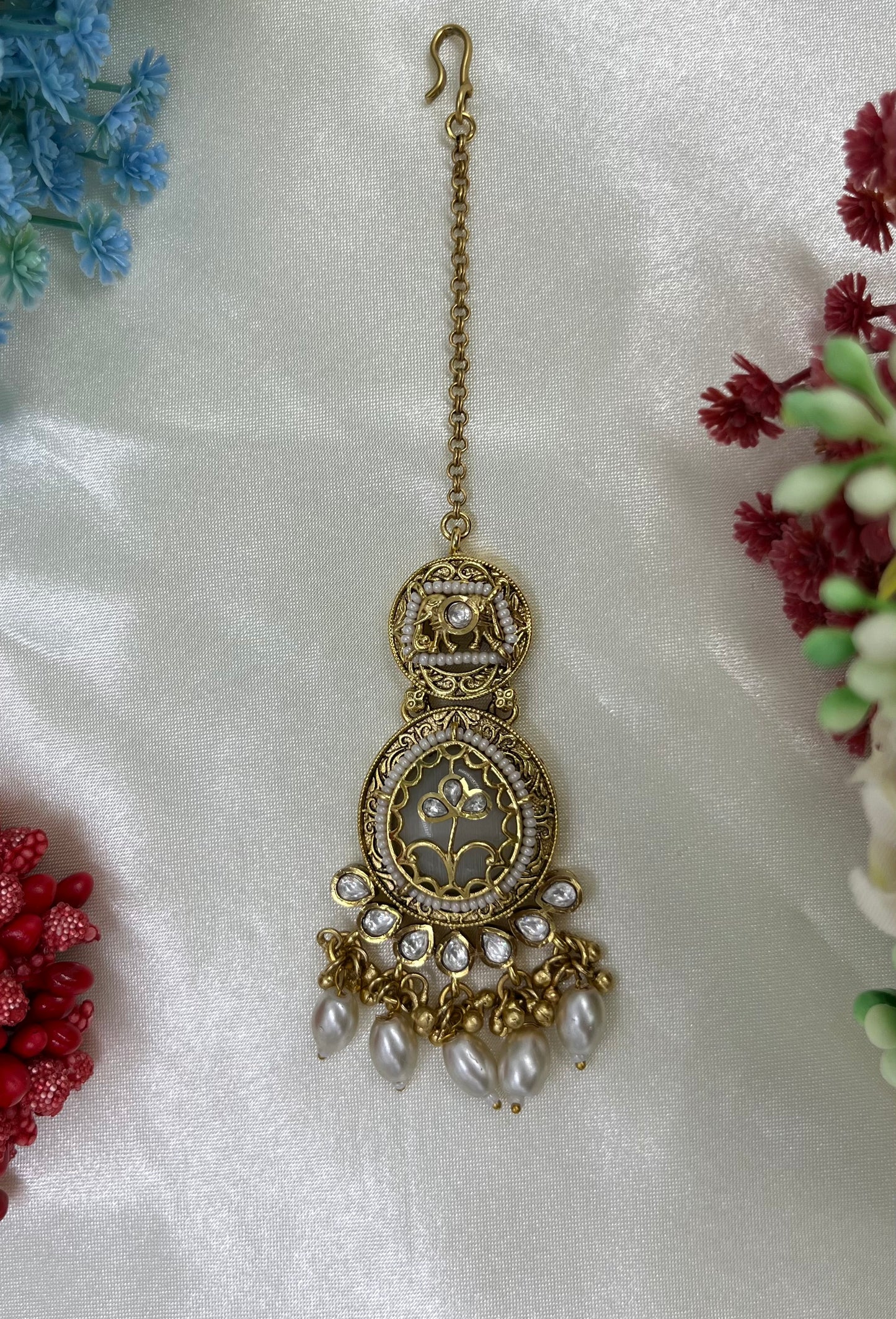 Manasvi Heritage Choraski Tika