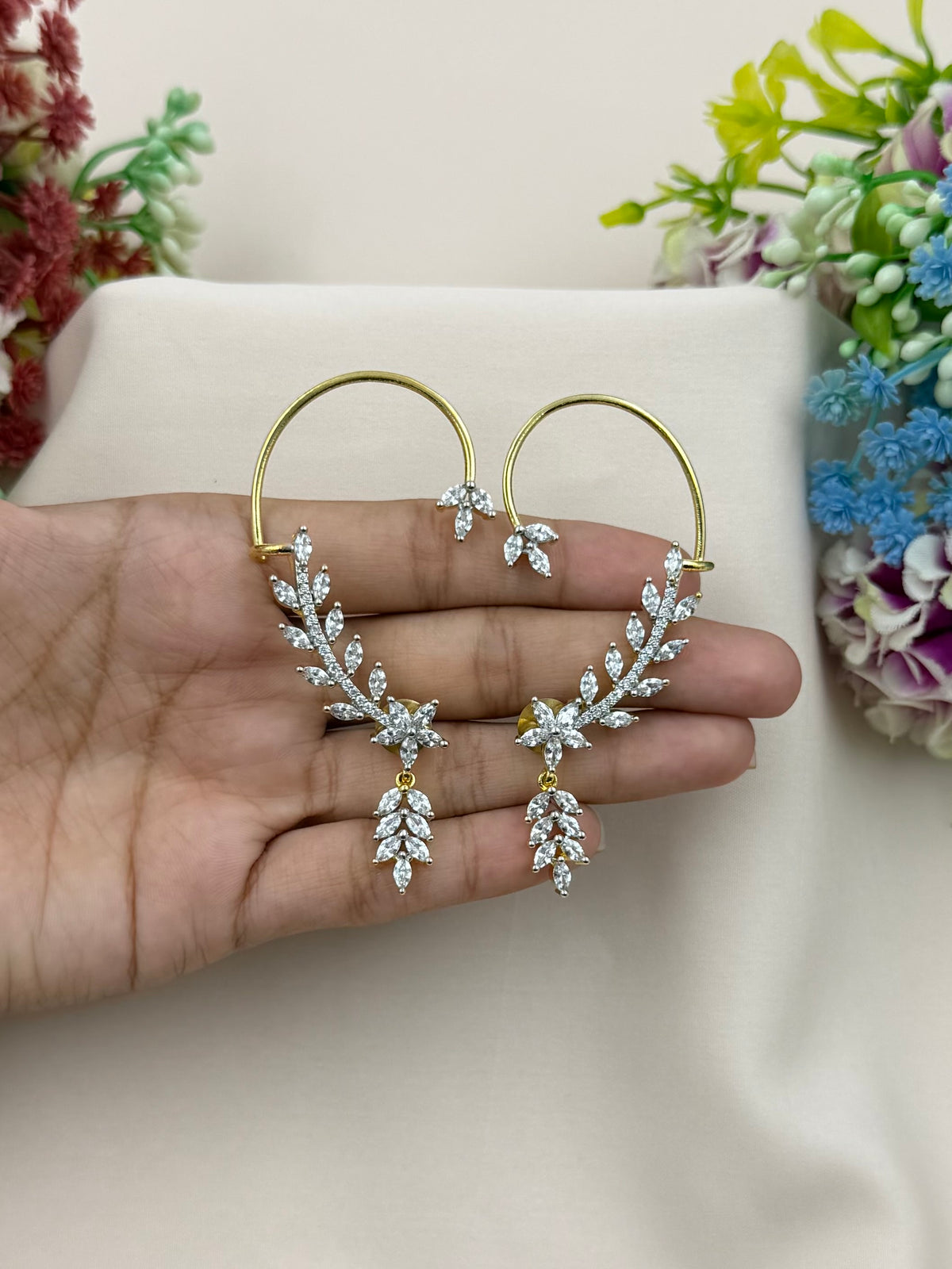 Daisy American Diamond Two Tone Earcuff